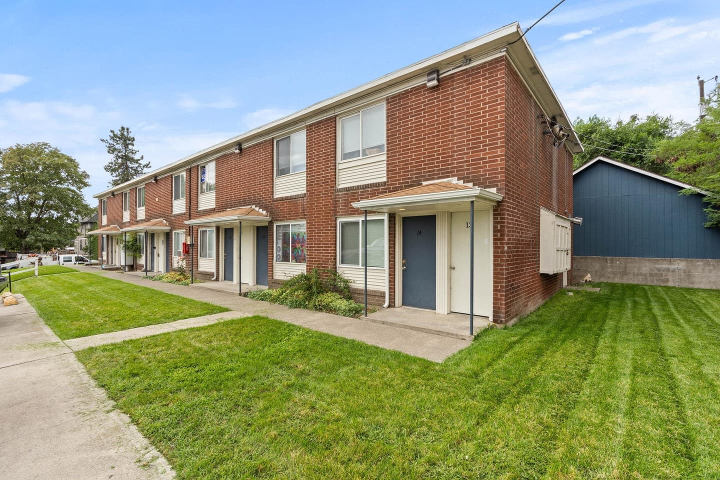 220 S Elm St — photo 1 of 10
