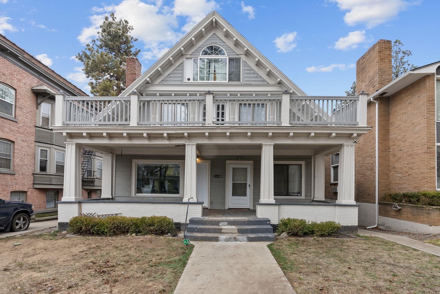 1424 W 10th Ave — photo 1 of 8