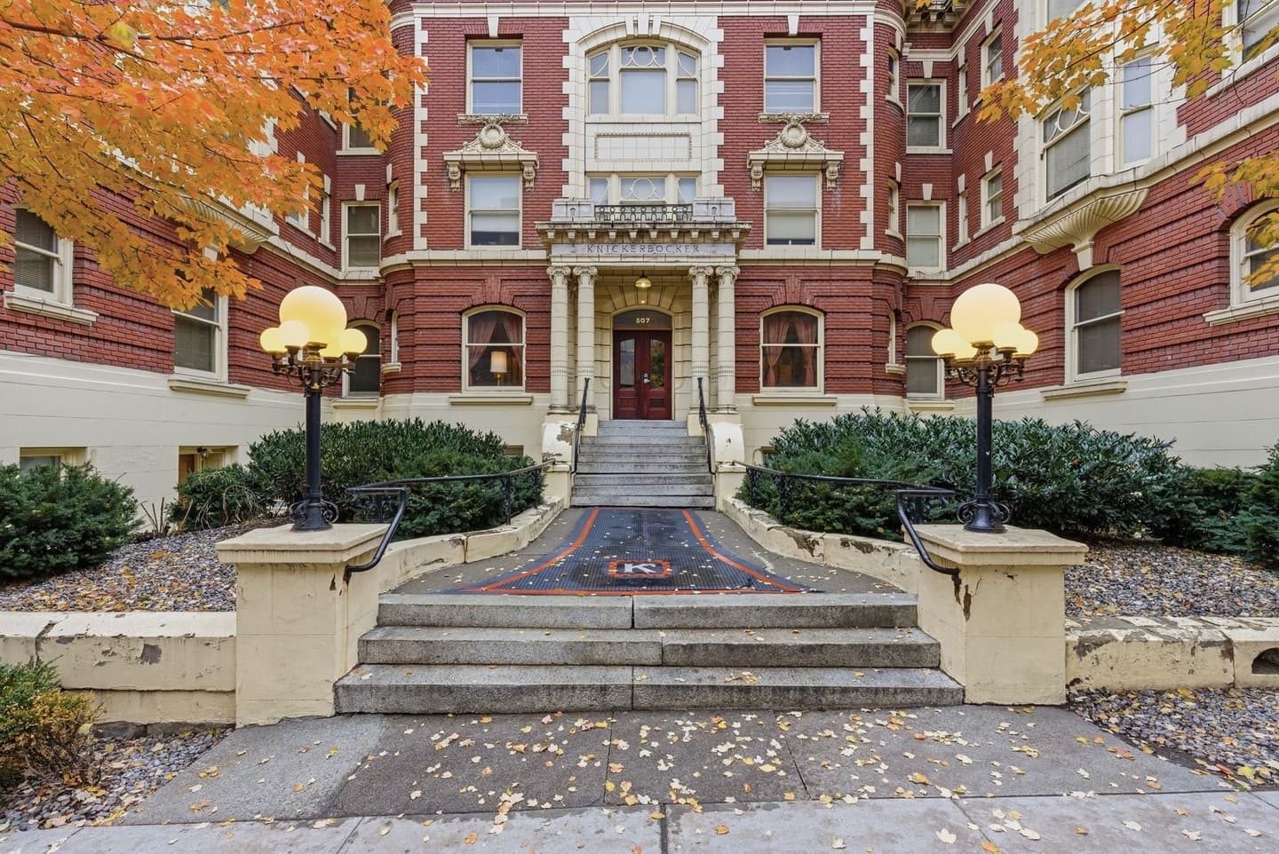 507 S Howard St — photo 1 of 10