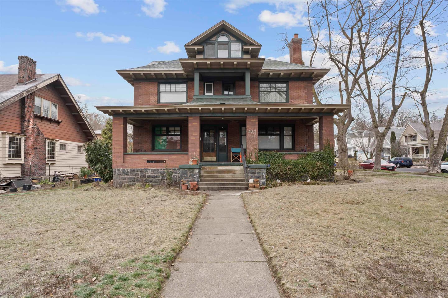 927 S Adams St — photo 1 of 10