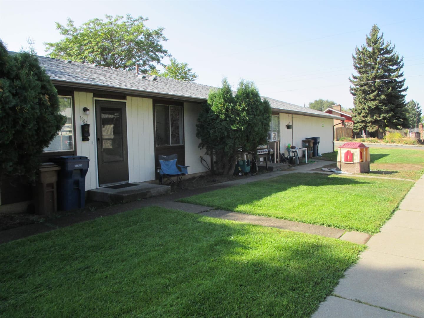 1902 E Everett Ave — photo 1 of 9