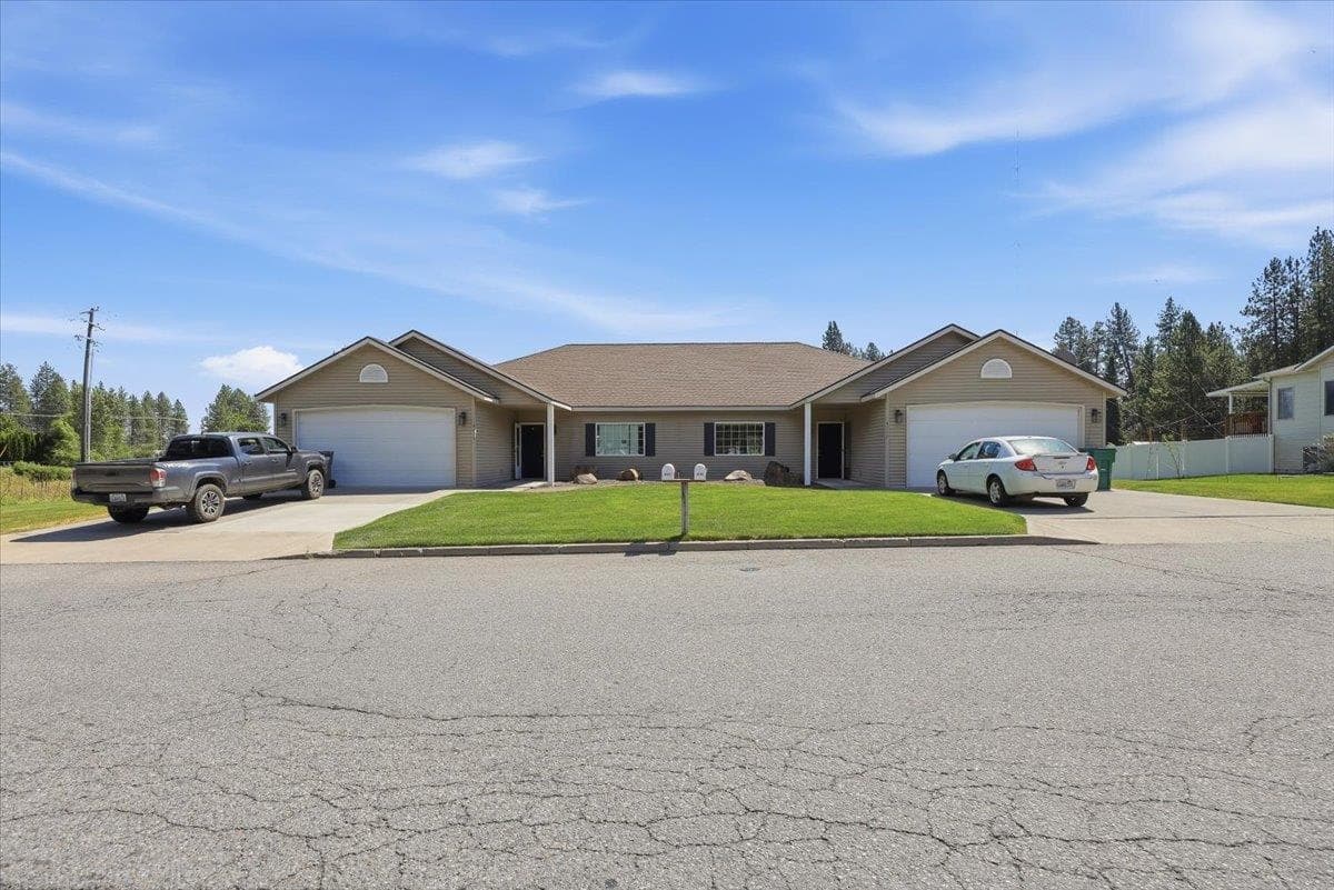 4115 S Bowdish Rd — photo 1 of 10