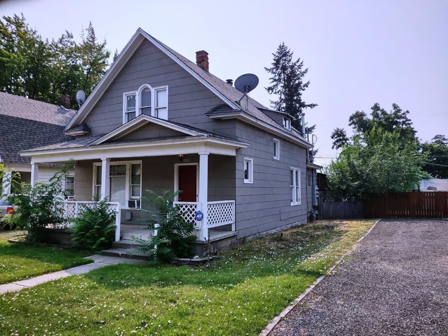 1012 E Indiana Ave — photo 1 of 10