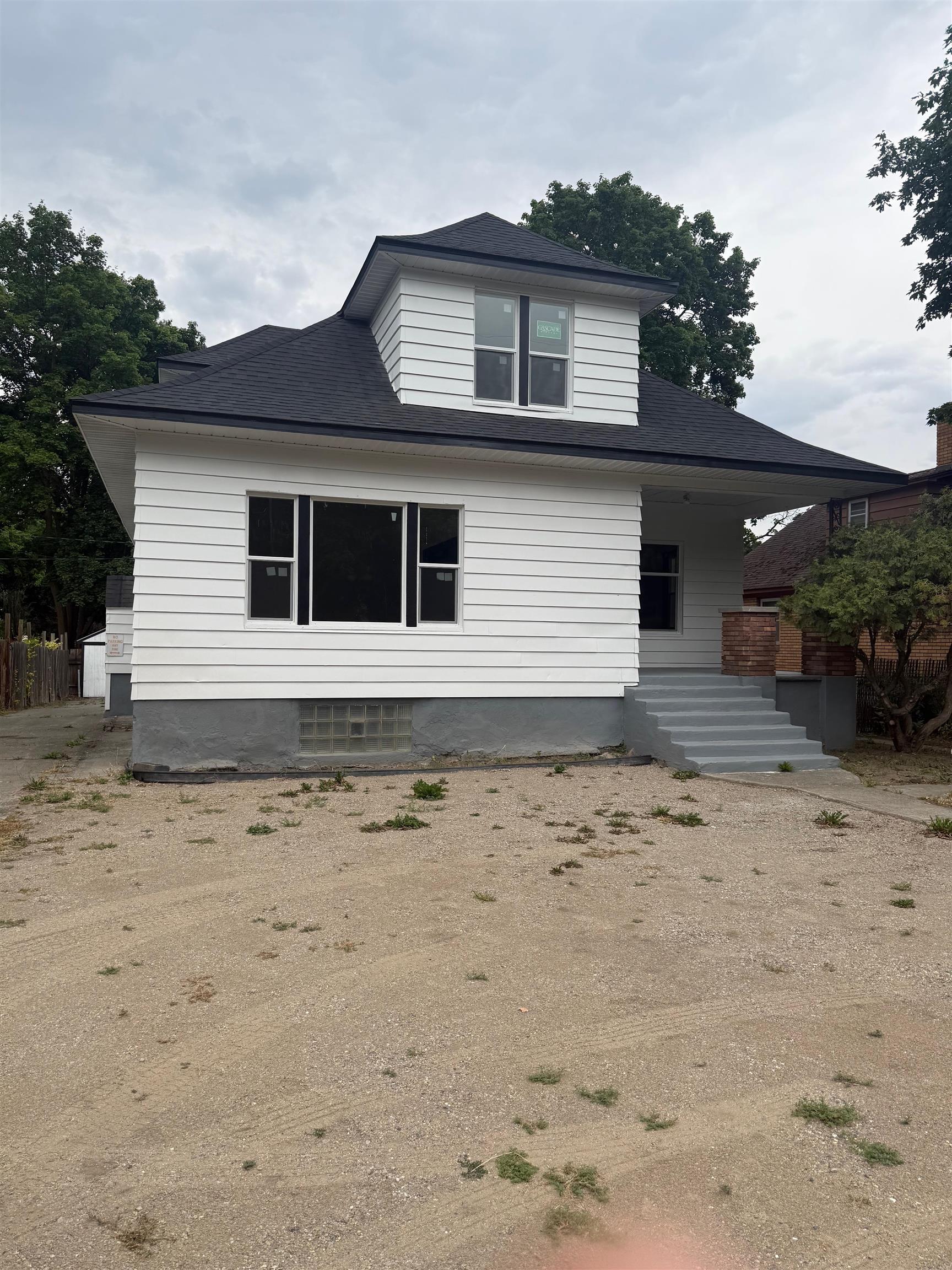 3415 S Grand Blvd — photo 1 of 1