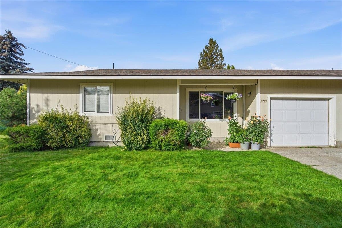 9771 N Melrose St — photo 1 of 50