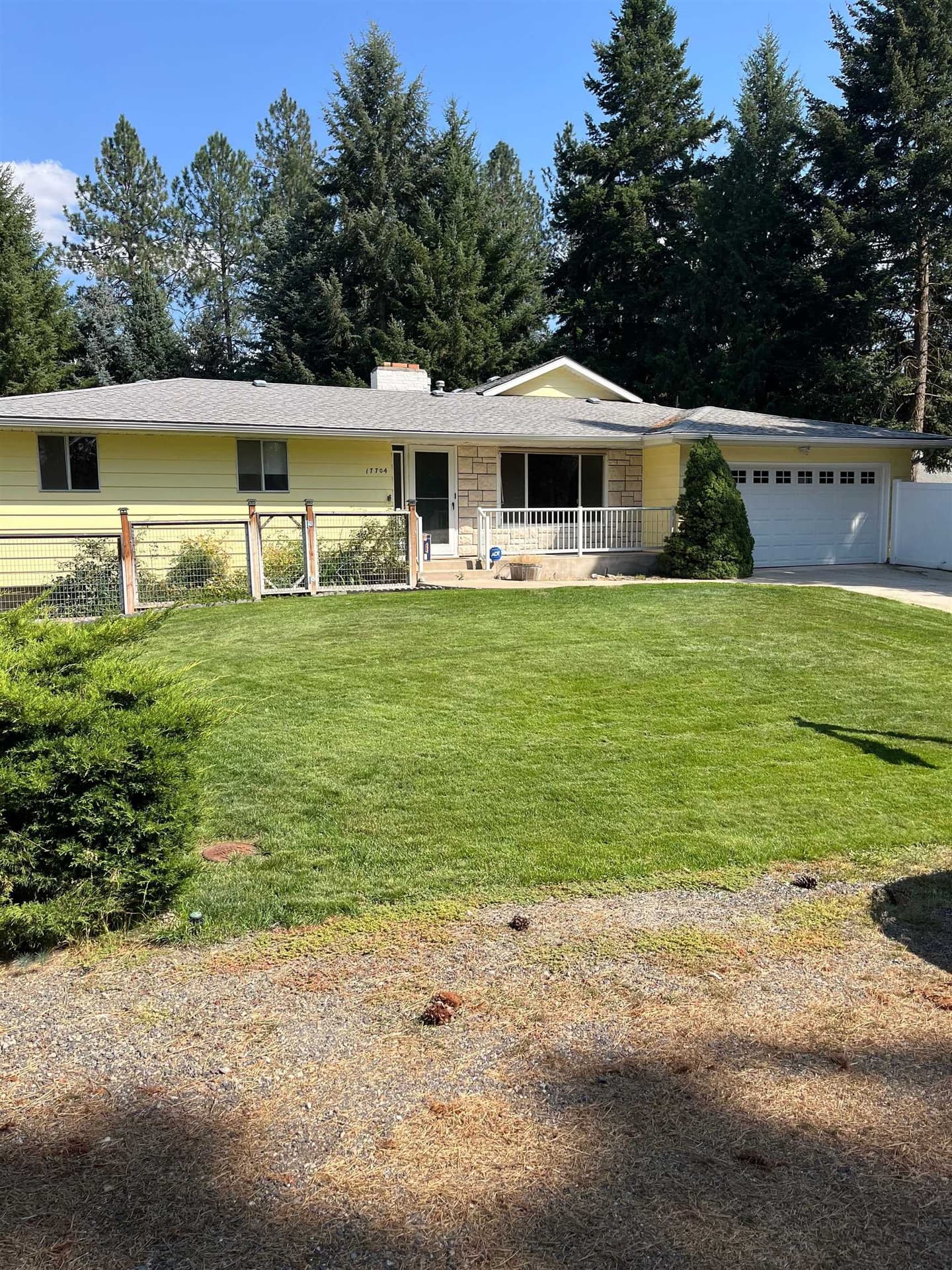 17704 N Hilltop Rd — photo 1 of 18